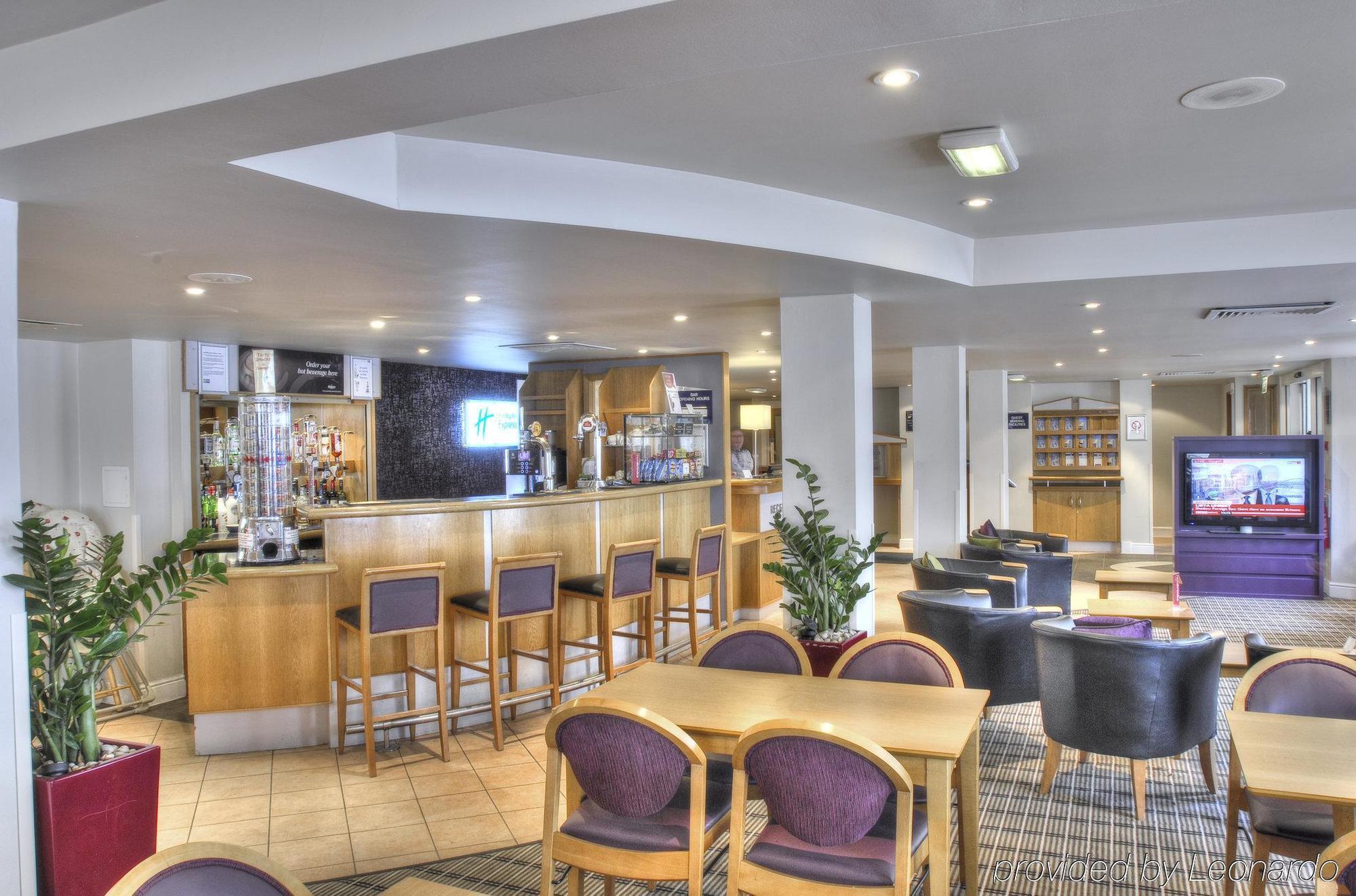 Holiday Inn Express Edinburgh - Leith Waterfront, An Ihg Hotel מראה חיצוני תמונה